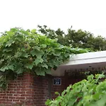 Hans House