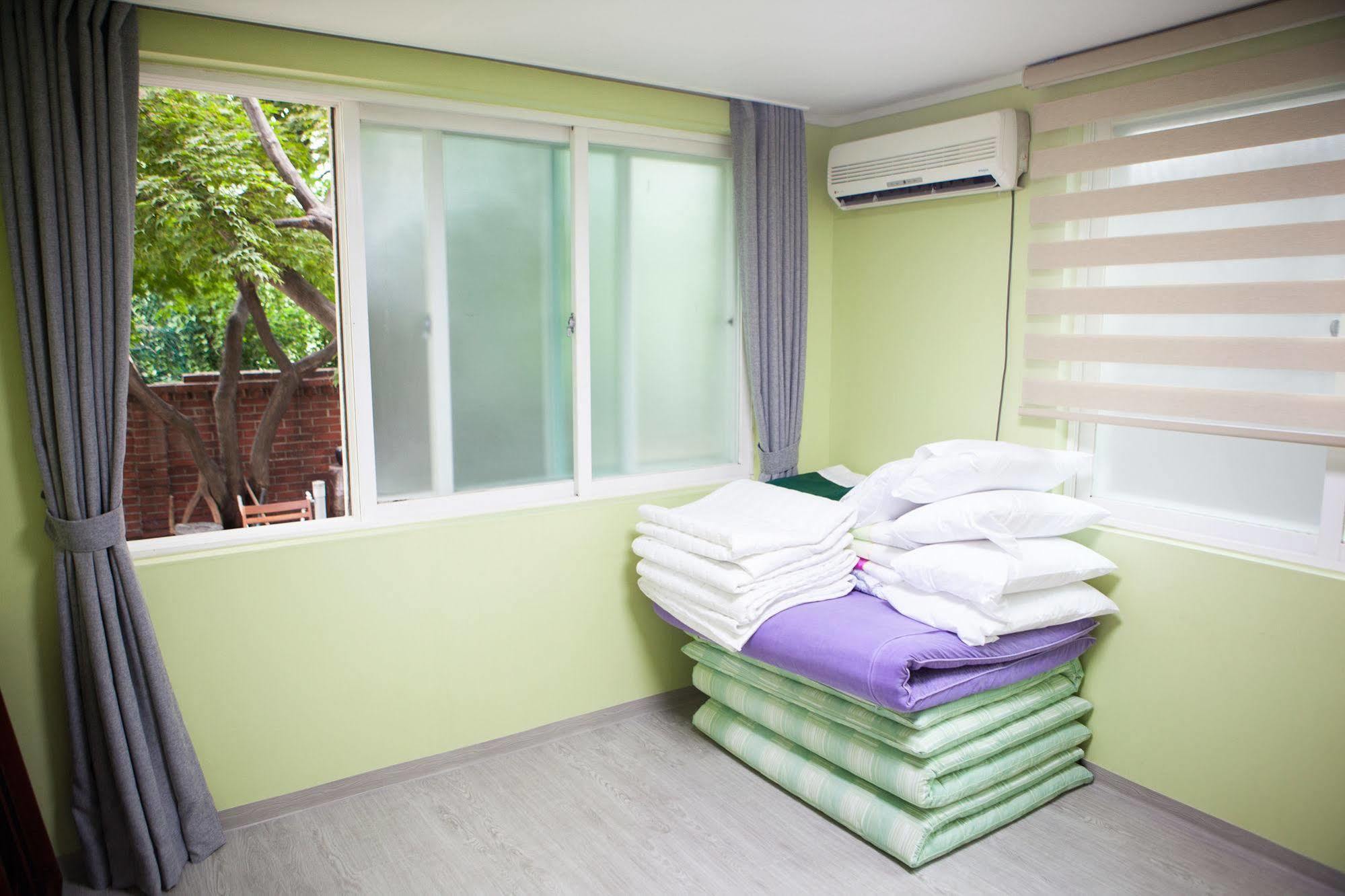 Hans House Hotel 2*