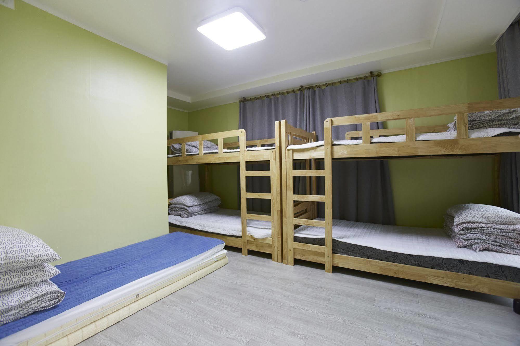 Hotel Hans House 2*